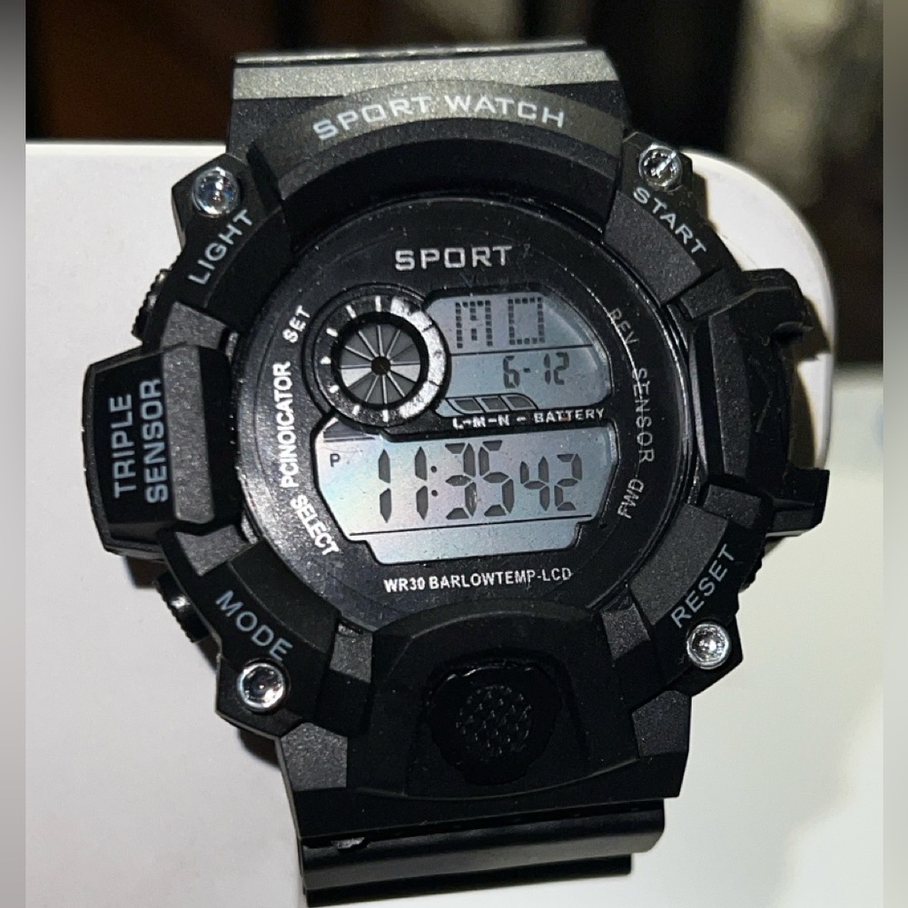 New Men’s Sport Watch